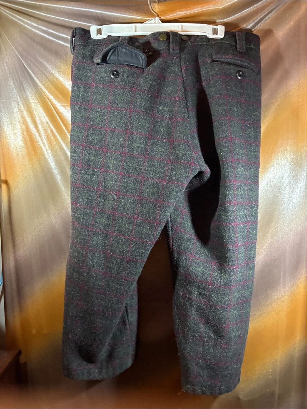Vintage heavy short hunting Men's Plaid Wool Blend Trousers. 36” waist F3